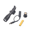LINTERNA M600C C/PULSADOR NEGRA
