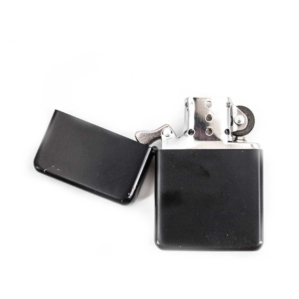 MECHERO ZIPPO LISO NEGRO