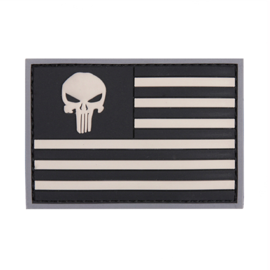 PARCHE PVC 3D PUNISHER BANDERA AMERICANA NEGRO-BLANCO