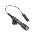 LINTERNA M600C C/PULSADOR NEGRA