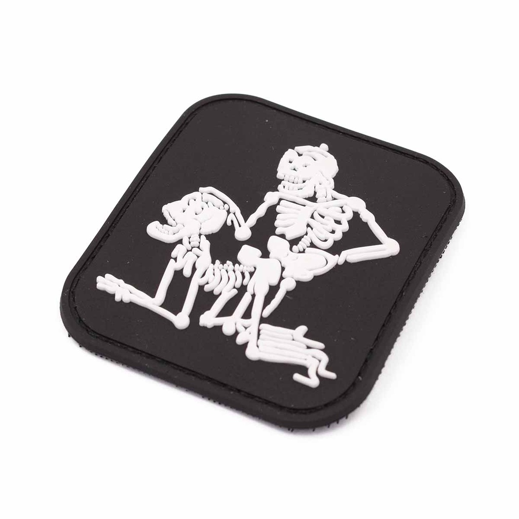 PARCHE IMMORTAL PVC 3D 2 ESQUELETOS NEGRO-FLUORESCENTE